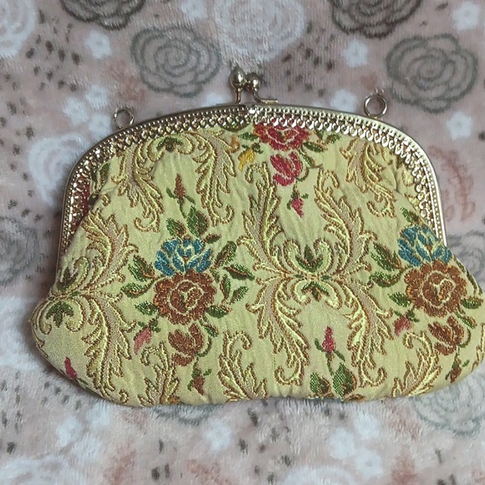 *Price drop *Vintage purse by Laura
